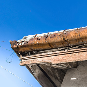 How to Identify When Rain Gutters Need to Be Upgraded