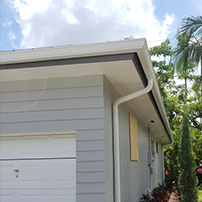 Seamless Gutter Installed in Florida House